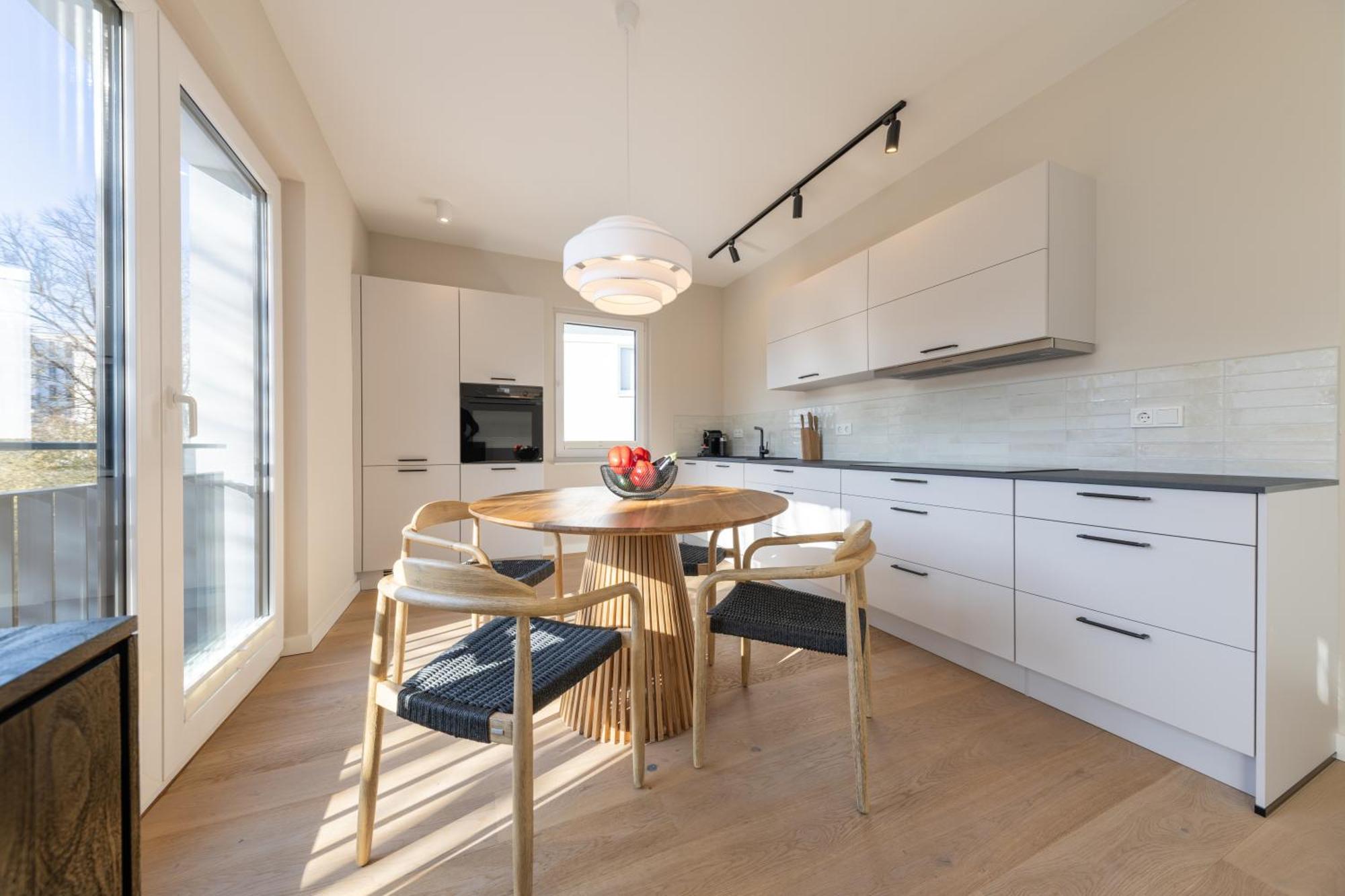 Ferienwohnung Strom Acht - Modern Frisch Inkl Stellplatz, Balkon - 200M Zum Alten Strom Rostock Luaran gambar