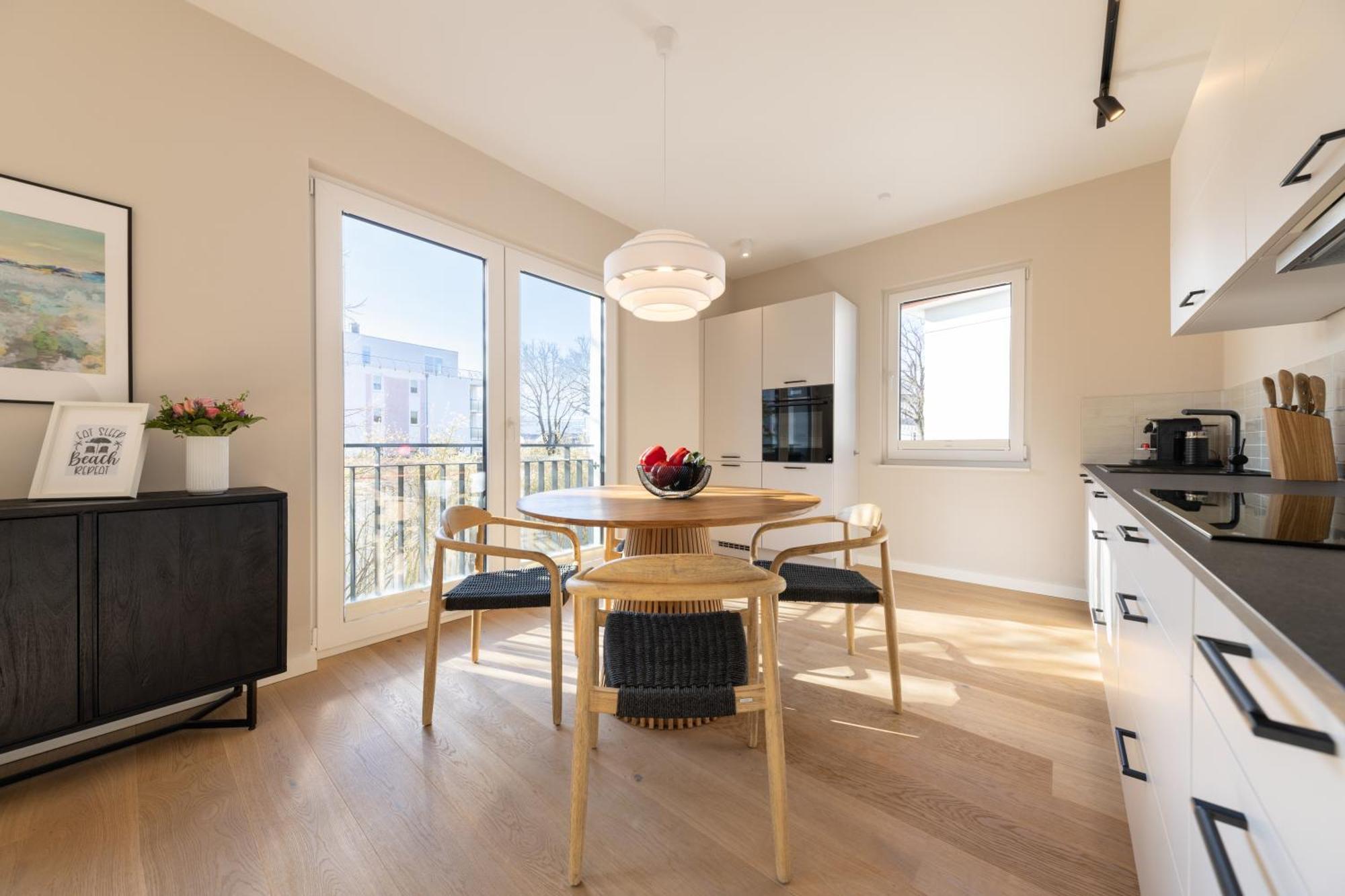 Ferienwohnung Strom Acht - Modern Frisch Inkl Stellplatz, Balkon - 200M Zum Alten Strom Rostock Luaran gambar